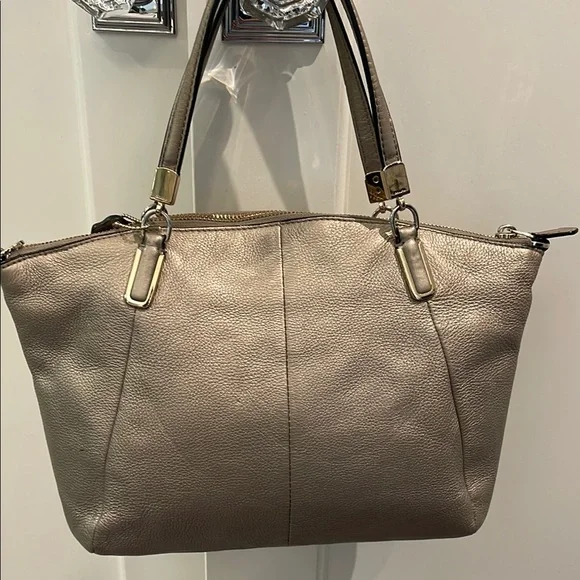 Coach Kelsey Bag in Metallic Gold - Picture 6 of 9